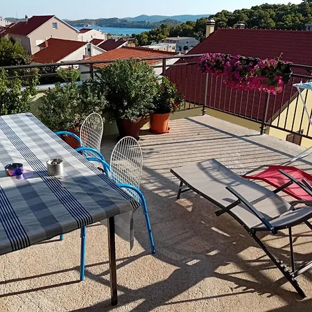 Tutti Apartament